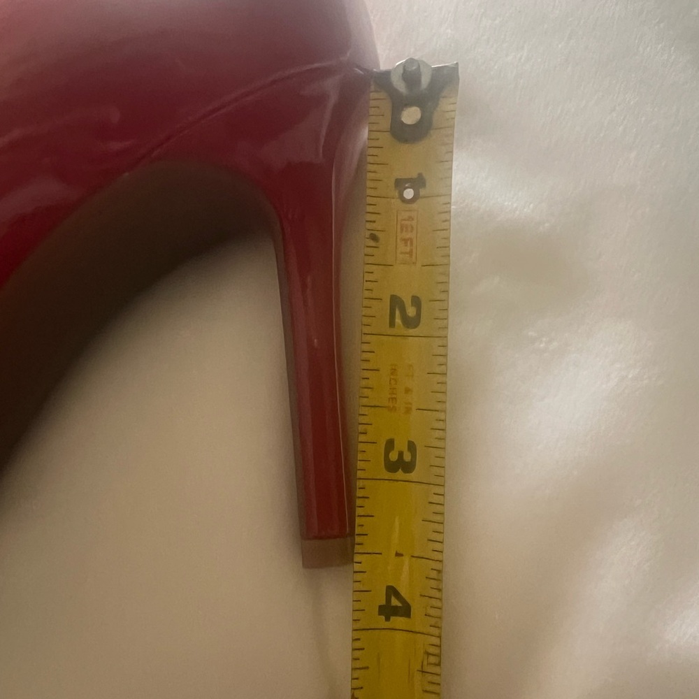 Jessica Simpson Bold Red Heels - Picture 11 of 11